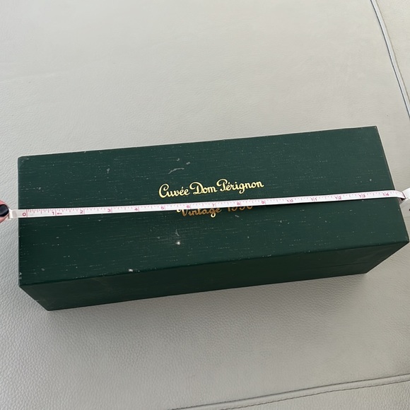 Vintage 1990 Dom Perignon Champagne Gift Box with pamphlet - Picture 2 of 8